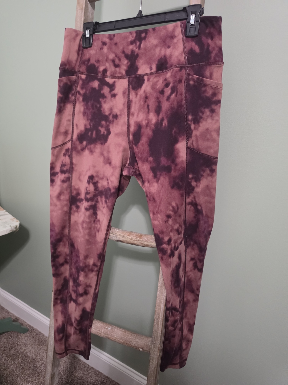 Victoria's Secret Womens Tie-Dye Leggings - Mauve & Plum